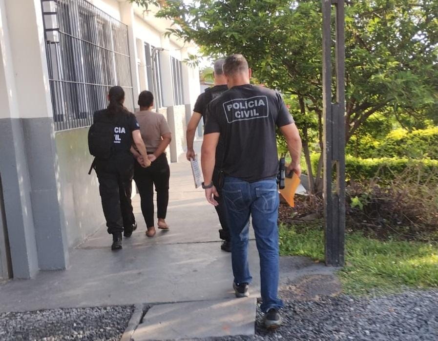 Mulheres que aplicavam golpes virtuais de dentro de salão de beleza em Cuiabá são presas