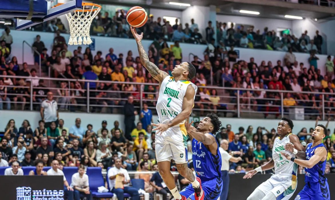 Brasil mantém 100% de aproveitamento nas Eliminatórias para a Copa